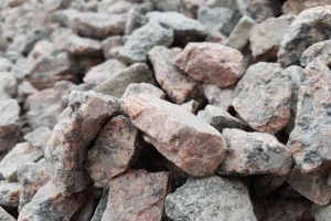 Блог — Сколько тонн в одном кубе щебня: таблица плотности по фракциям. — фото