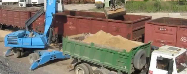Автодоставка щебня/песка/соли — Перевалка
щебня/песка/соли — фото