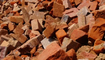 Выкуп дорожных плит — Вывоз
боя кирпича — фото